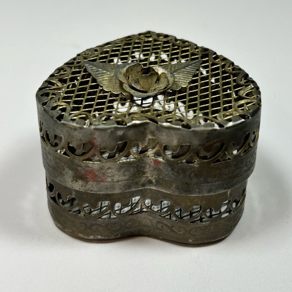 Vintage Silver Plated Metal Filigree Heart Trinket Jewelry Ring Box Rose Leaf - Picture 4 of 7